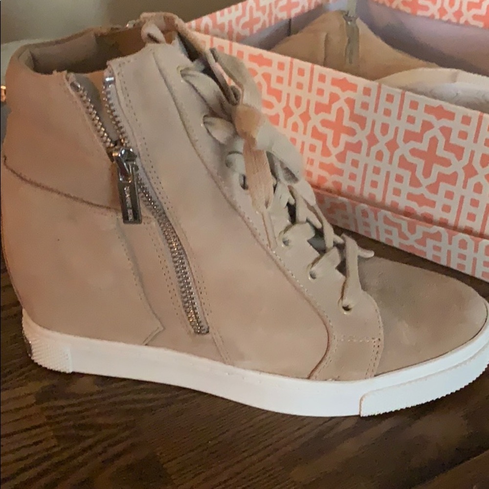 Tennis shoe boots